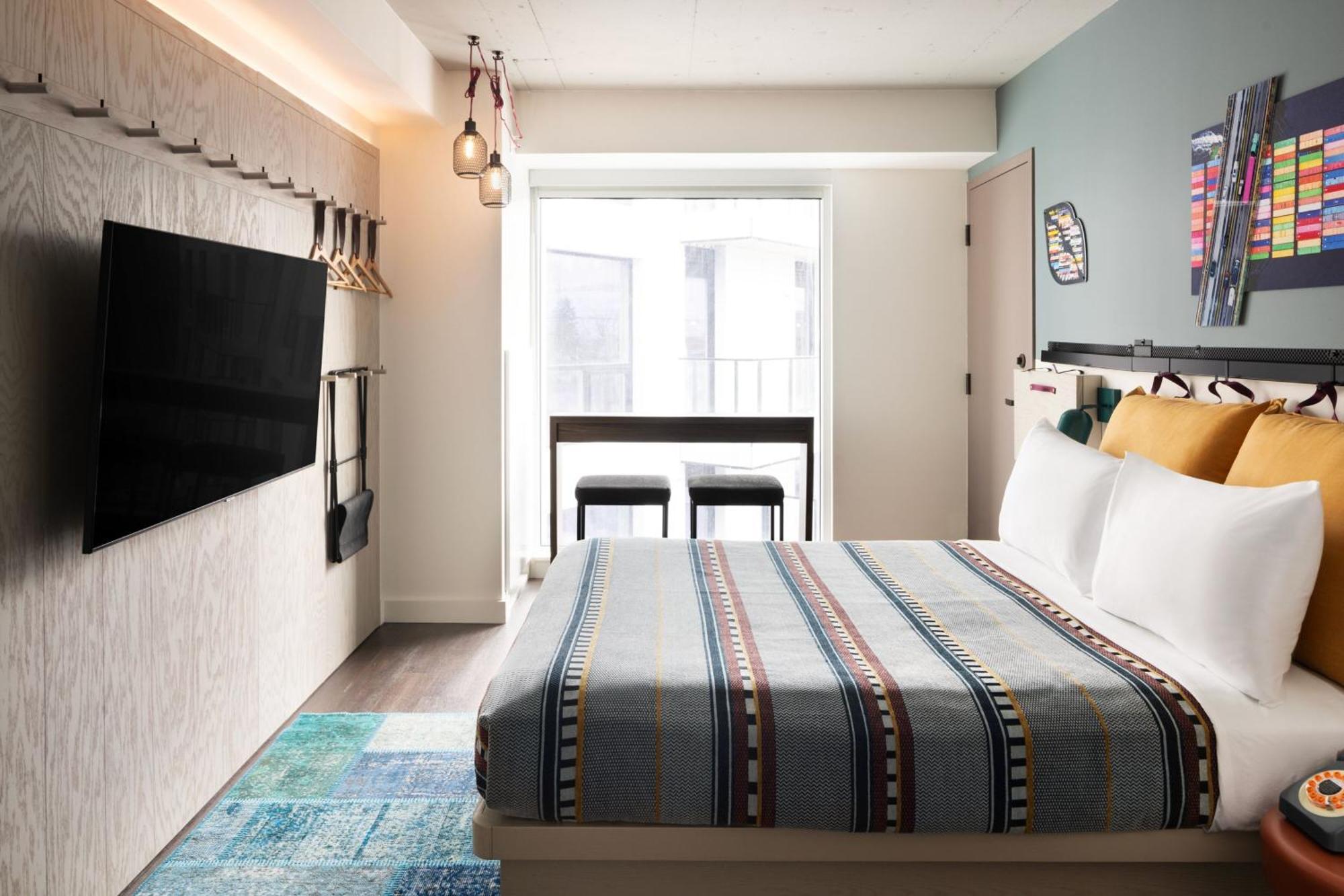 Moxy Halifax Downtown Hotel Exterior photo