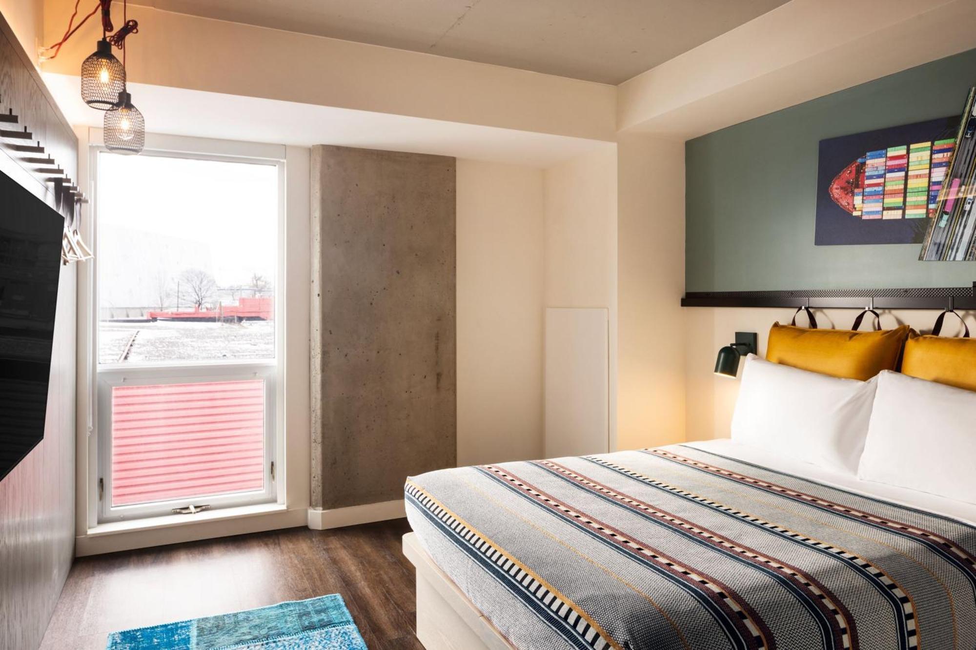 Moxy Halifax Downtown Hotel Exterior photo