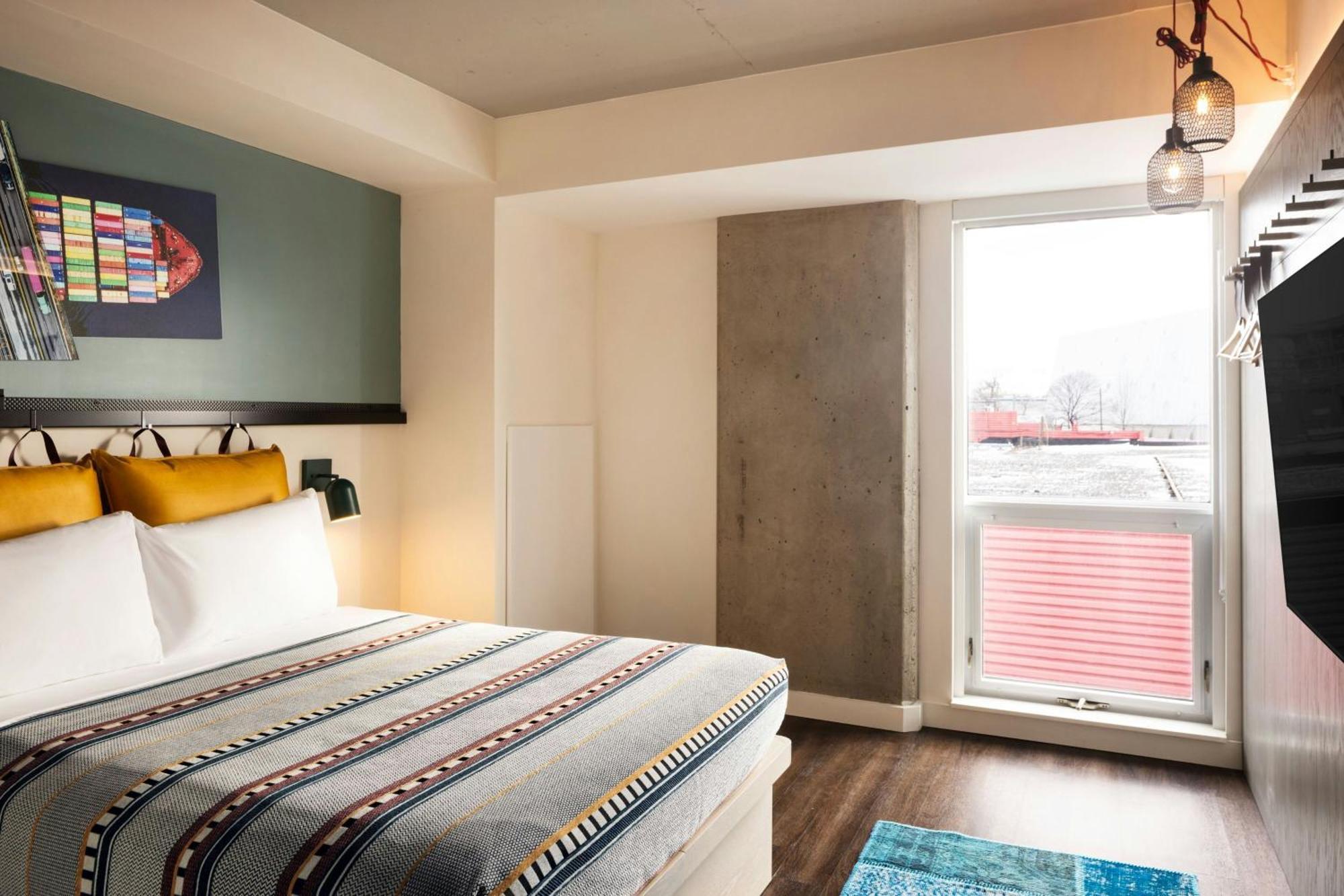 Moxy Halifax Downtown Hotel Exterior photo